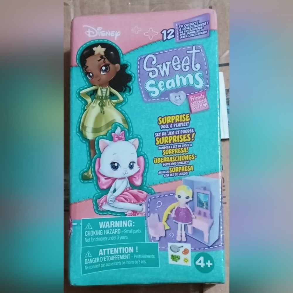 NWT Disney Sweet Seams Mystery Doll & Playset (1 Pack)